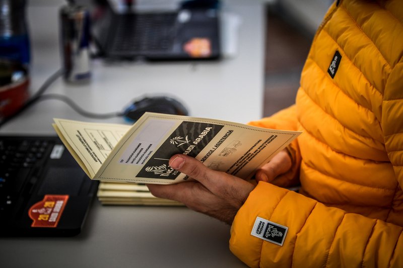 Verificaciones en Paul Ricard antes del embarque del Dakar 2020