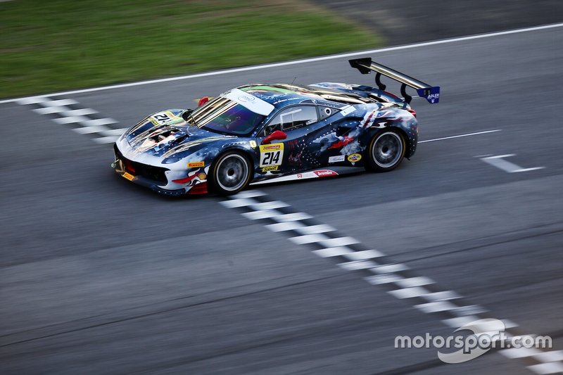 #214 Ferrari 488 Challenge, Ferrari of Newport Beach: Brent Holden