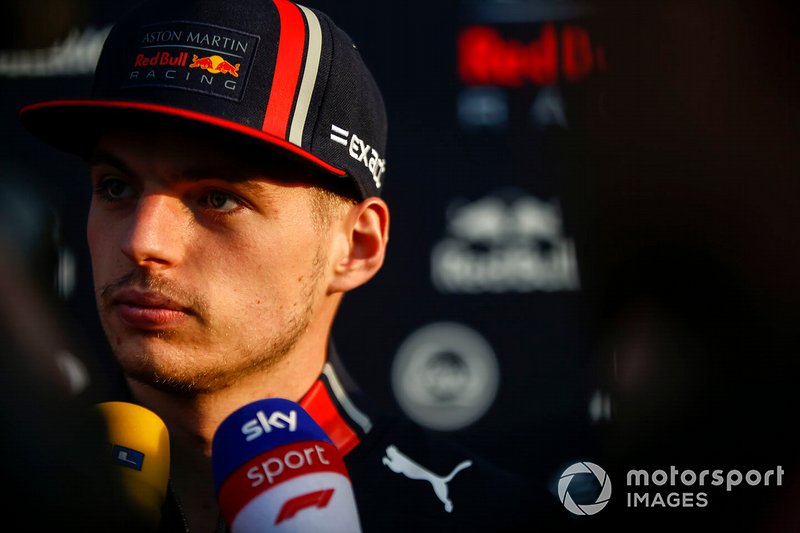 Max Verstappen, Red Bull Racing, parla con i media