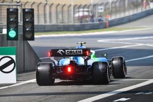 Robert Kubica, Williams FW42, leaves the pit lane