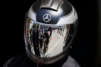 Mercedes pitcrew