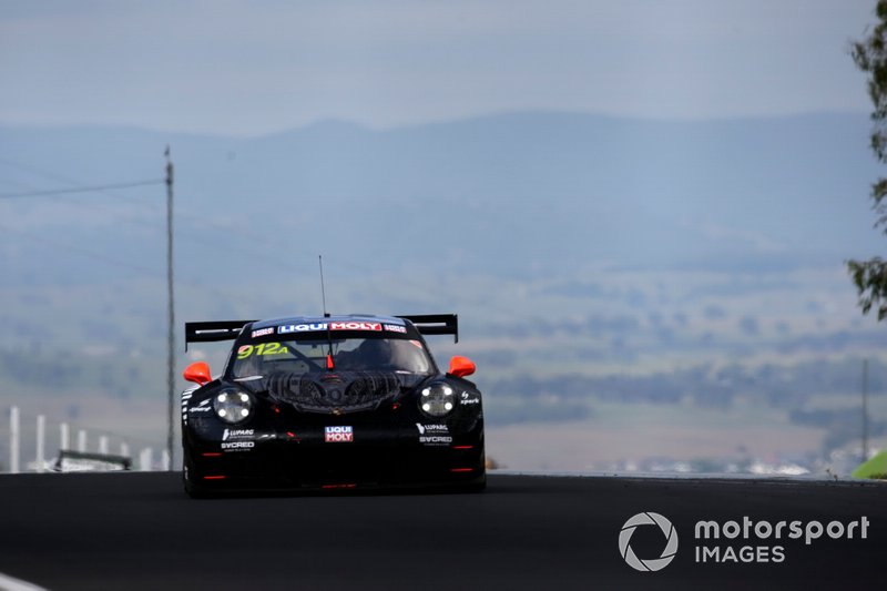 #912 EBM Porsche 911 GT3-R: Dirk Werner, Dennis Olsen, Matt Campbell