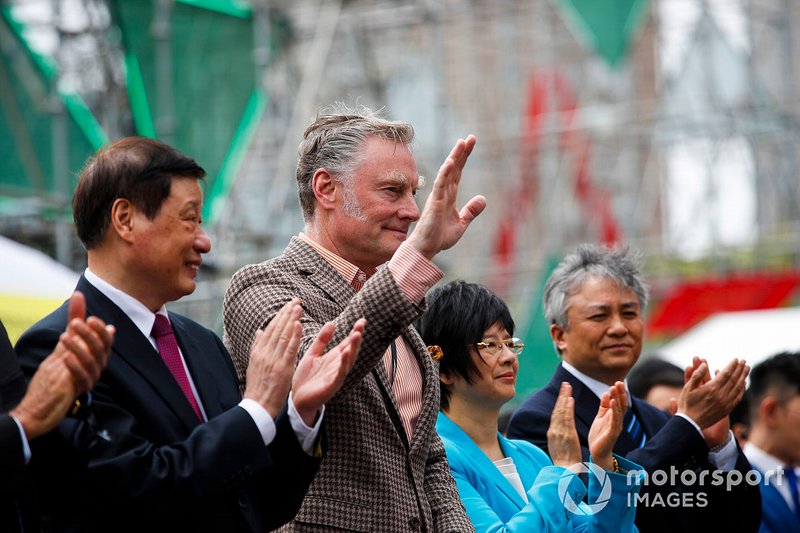 Sean Bratches, Managing Director of Commercial Operations, Formula One Group and dignitaries