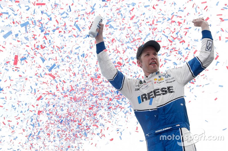 Ganador, Brad Keselowski, Team Penske, Ford Mustang Reese/DrawTite