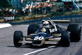 Jochen Mass, Arrows A1B