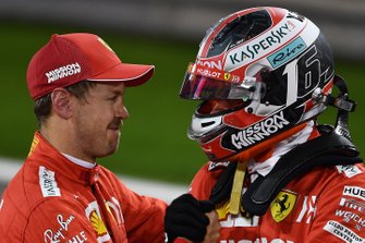 Sebastian Vettel, Ferrari ve Pole sahibi Charles Leclerc, Ferrari