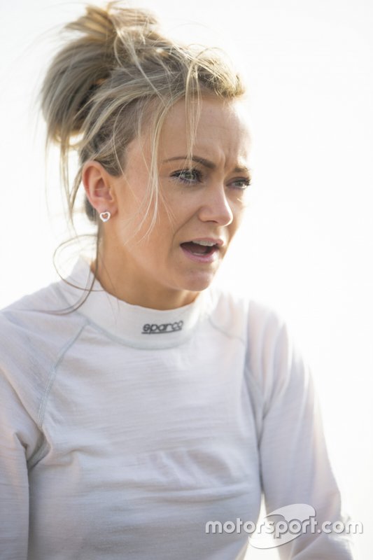 Jessica Hawkins (Mini Challenge)