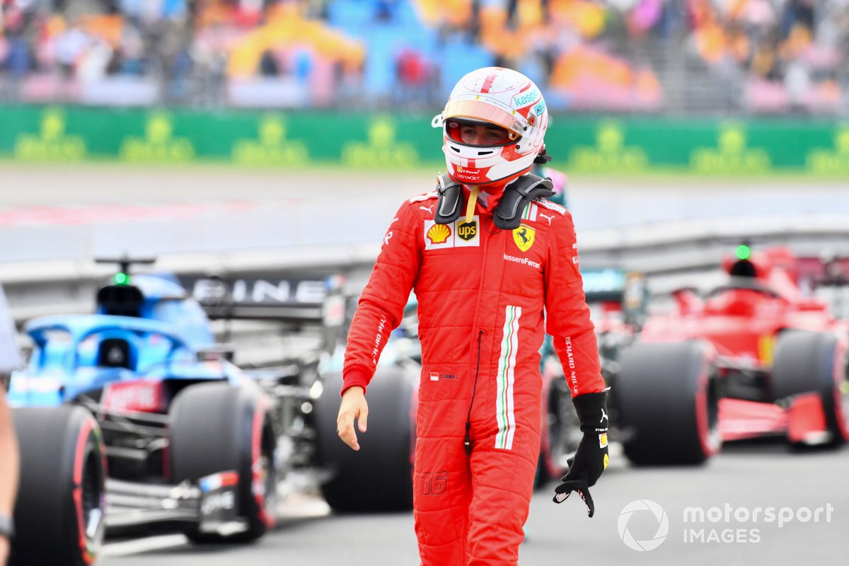 Charles Leclerc, Ferrari, en el Parc Ferme tras la clasificación