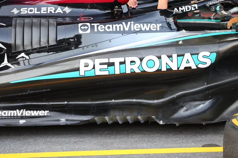 Mercedes W15 floor detail