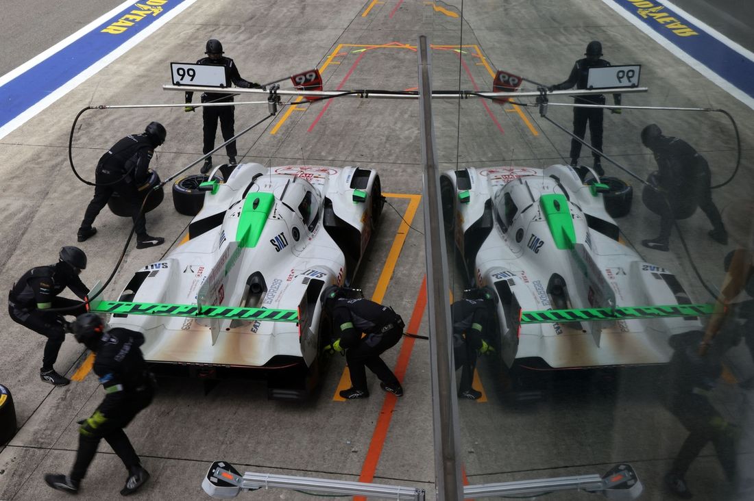 #99 Proton Competition Porsche 963: Harry Tincknell, Neel Jani, Julien Andlauer
