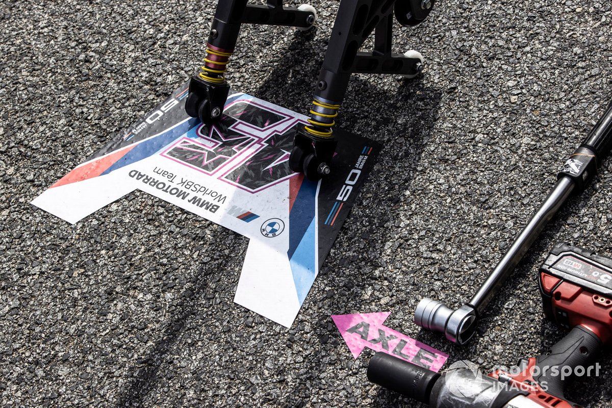 Scott Redding, BMW Motorrad WorldSBK Team wheel change spot