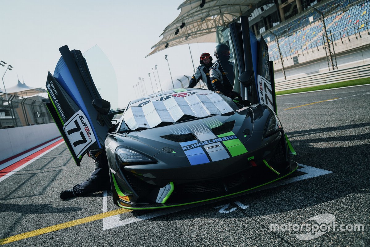 #77 Optimum Motorsport, McLaren 570 GT4: Jan Klingelnberg, Warren Hughes, Lars Dahmann, Charlie Hollings