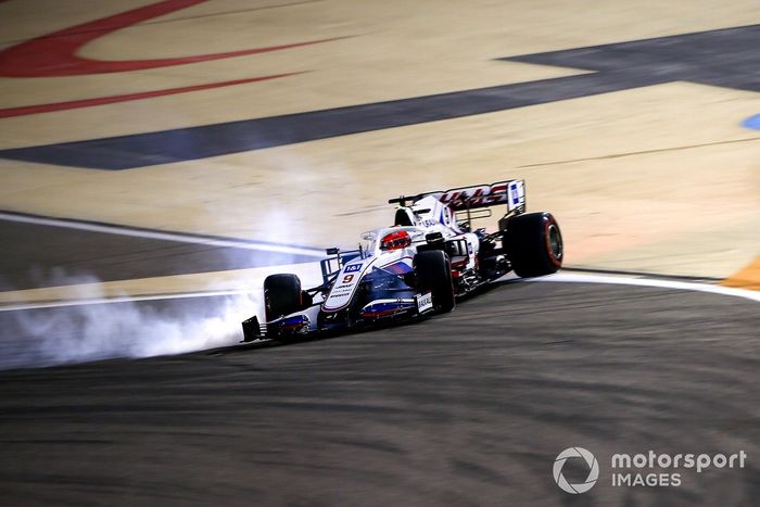 Nikita Mazepin, Haas VF-21, trompo en la Q1
