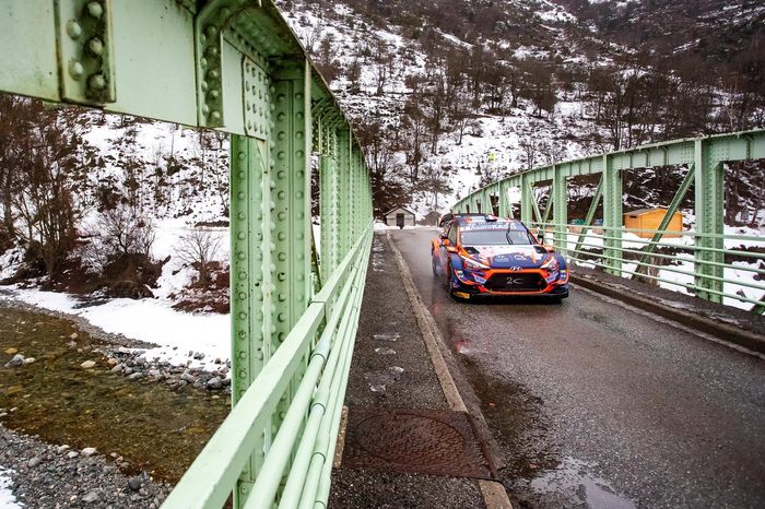 Pierre-Louis Loubet, Vincent Landais, Hyundai 2c Competition Hyundai i20 Coupe WRC