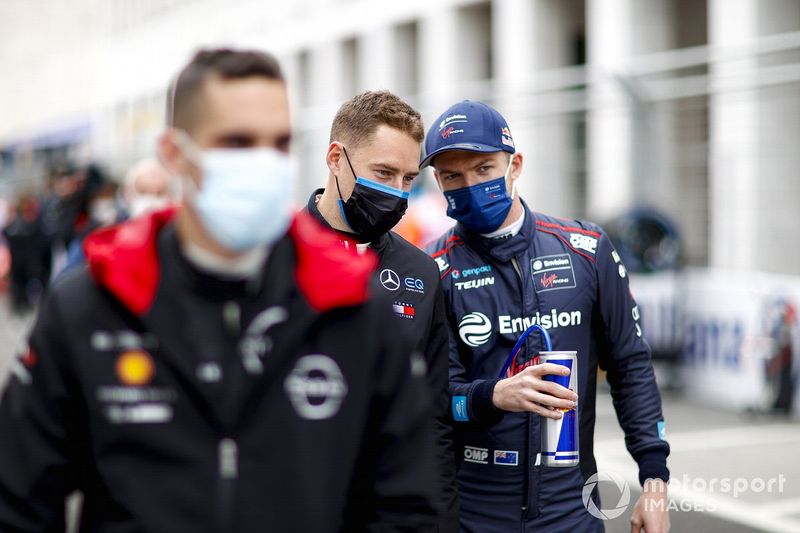 Stoffel Vandoorne, Mercedes-Benz EQ, con Nick Cassidy, Envision Virgin Racing