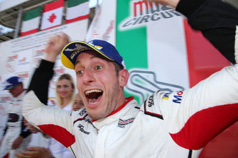 Bashar Mardini, GDL Racing, festeggia sul podio