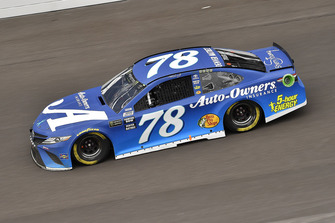 Martin Truex Jr., Furniture Row Racing, Toyota Camry Auto-Owners Insurance