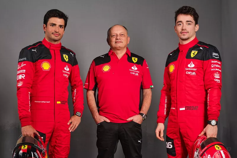 Carlos Sainz, Ferrari, Frederic Vasseur, Team Principal Ferrari, 
Charles Leclerc, Ferrari