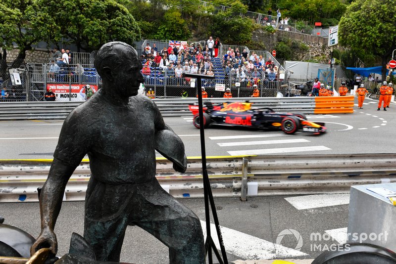 Памятник Хуану-Мануэлю Фанхио; Макс Ферстаппен, Red Bull Racing RB15