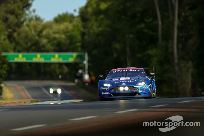 #90 TF Sport Aston Martin Vantage: Salih Yoluc, Euan Hankey, Charlie Eastwood