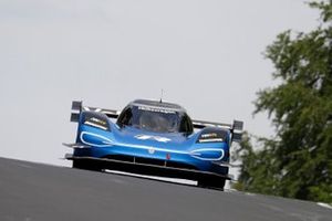 Romain Dumas, Volkswagen ID.R at the Nürburgring-Nordschleife chasing a new e-record