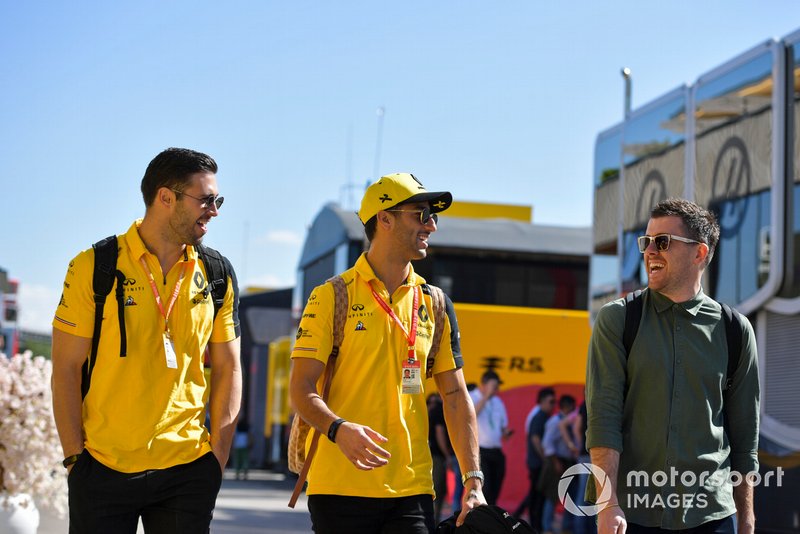 Daniel Ricciardo, Renault in the paddock