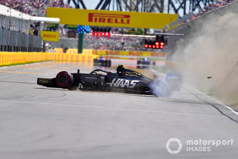Choque de Kevin Magnussen, Haas F1 Team VF-19, golpea el Muro de los Campeones en la Q2
