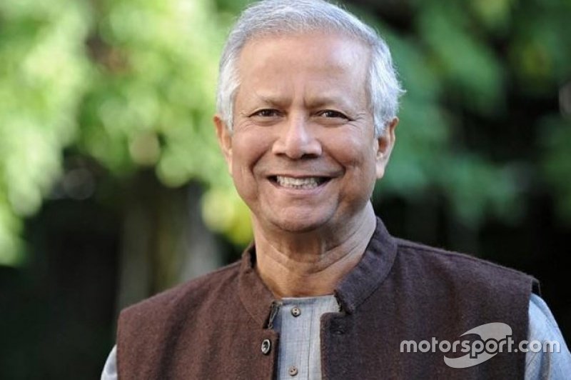 Muhammad Yunus ganhou o Prêmio Nobel da Paz. Ele fundou um banco que pretendia acabar com a pobreza no mundo. Escreveu “O banqueiro dos pobres”