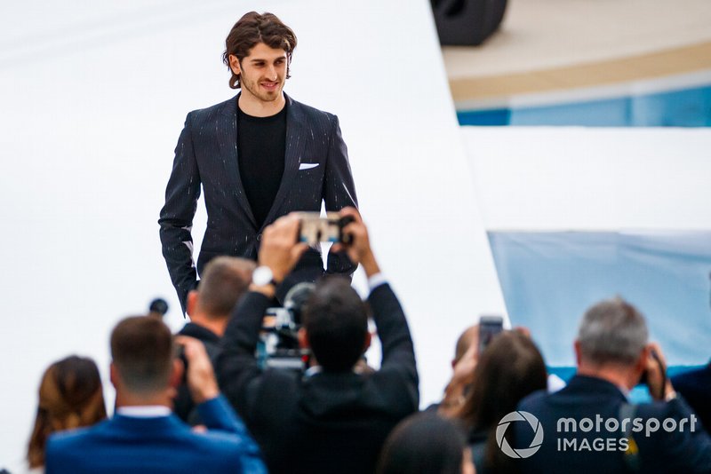 Charles Leclerc, Ferrari, Antonio Giovinazzi, Alfa Romeo Racing C38, fashion show