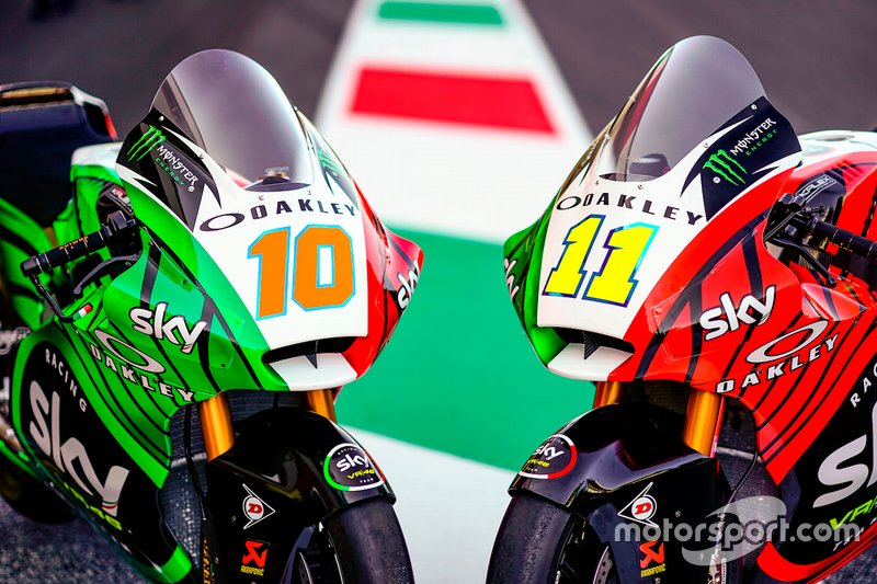 Livrea tricolore sulle moto di Luca Marini, Sky Racing Team VR46 e Nicolò Bulega, Sky Racing Team VR46