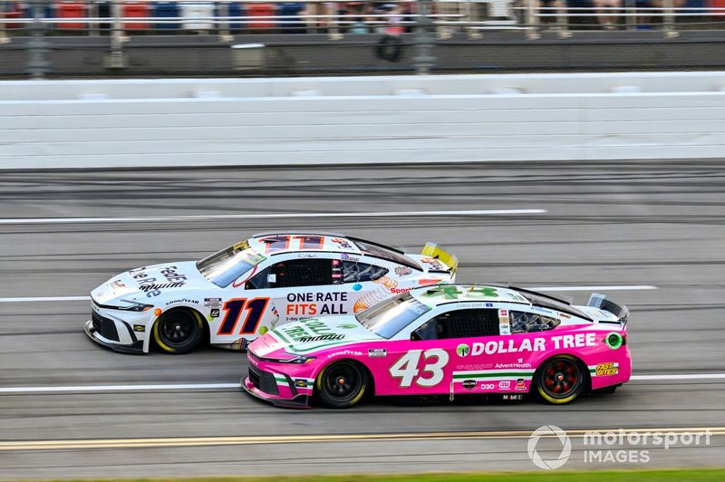 Erik Jones, LEGACY MOTOR CLUB, Dollar Tree Toyota Camry and Denny Hamlin, Joe Gibbs Racing, FedEx One Rate Toyota Camry