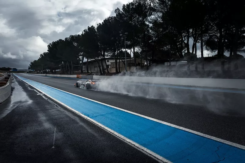 Lando Norris, McLaren lors des essais Pirelli