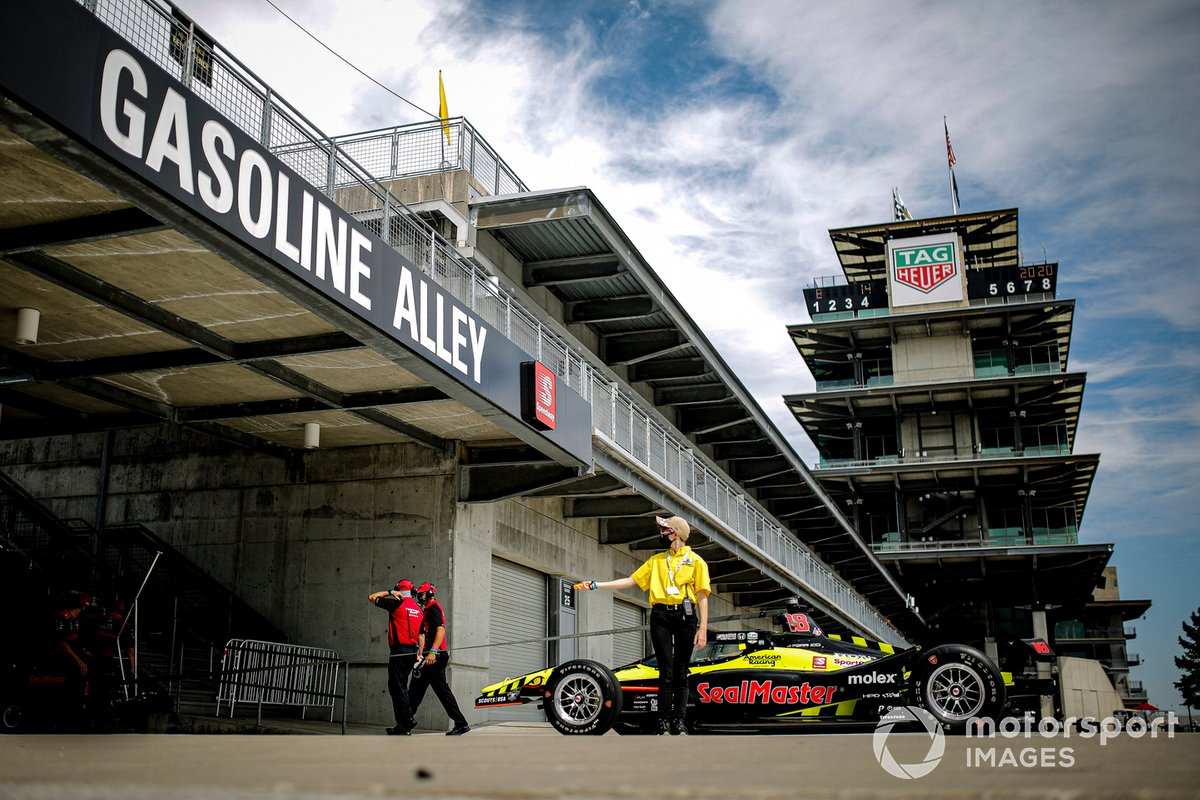 Santino Ferrucci, Dale Coyne Racing with Vasser Sullivan Honda