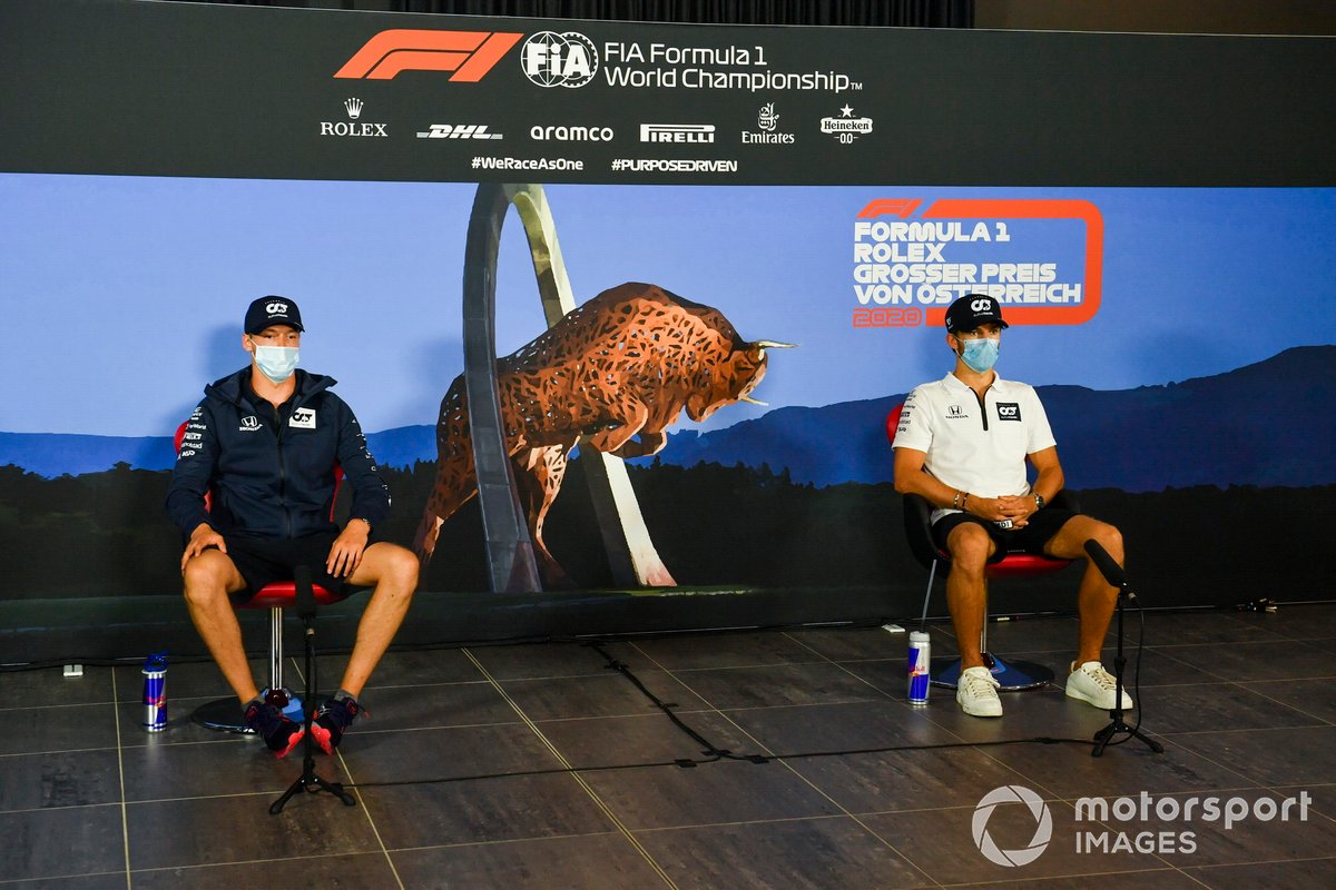Daniil Kvyat, AlphaTauri and Pierre Gasly, AlphaTauri durante la conferenza stampa