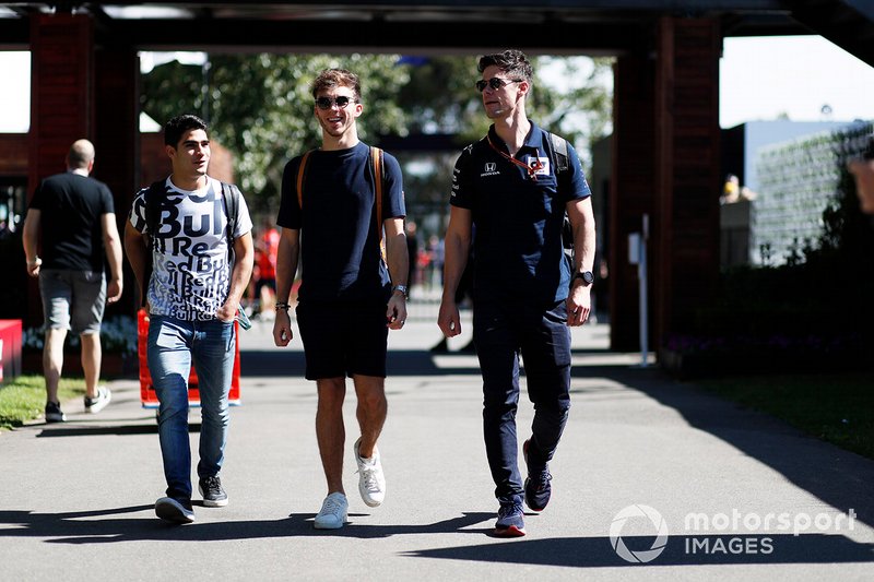 Sergio Sette Camara, reserva de Red Bull Racing, y Pierre Gasly, AlphaTauri