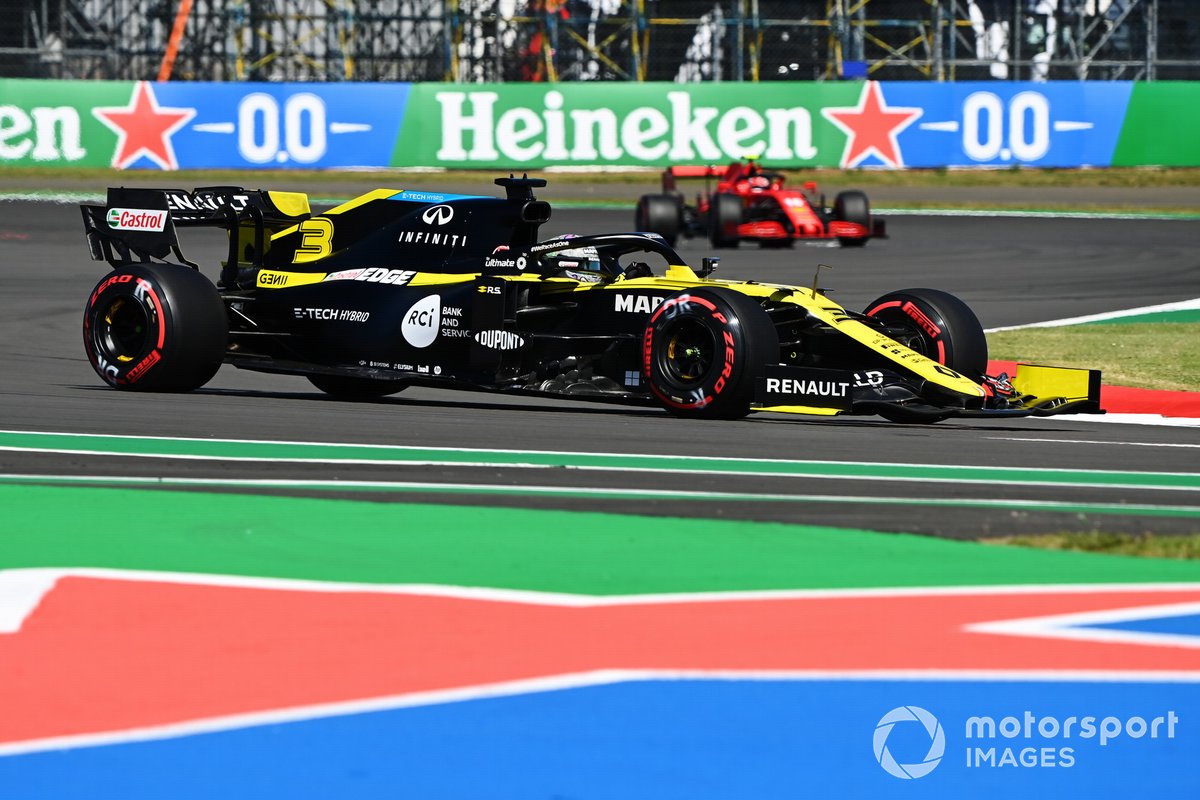 Daniel Ricciardo, Renault F1 Team R.S.20, Charles Leclerc, Ferrari SF1000