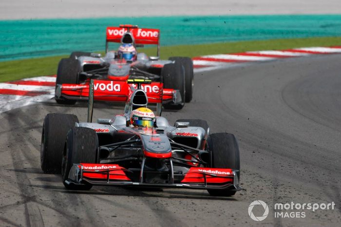 Lewis Hamilton, McLaren MP4-25 Mercedes, Jenson Button, McLaren MP4-25 Mercedes
