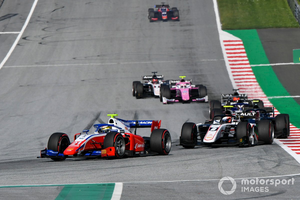 Robert Shwartzman, Prema Racing, precede Christian Lundgaard, ART Grand Prix
