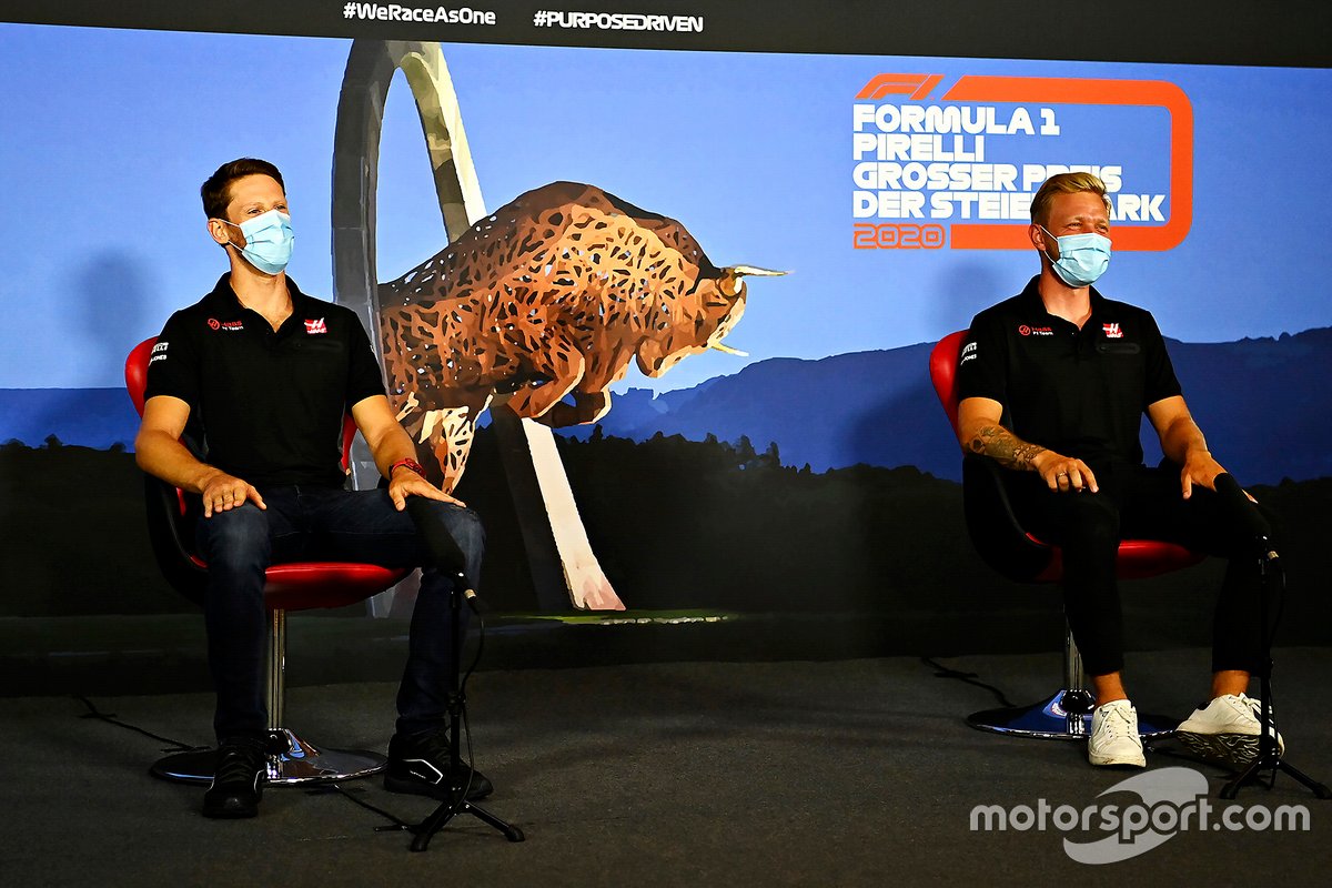 Romain Grosjean, Haas F1 and Kevin Magnussen, Haas F1 in the press conference