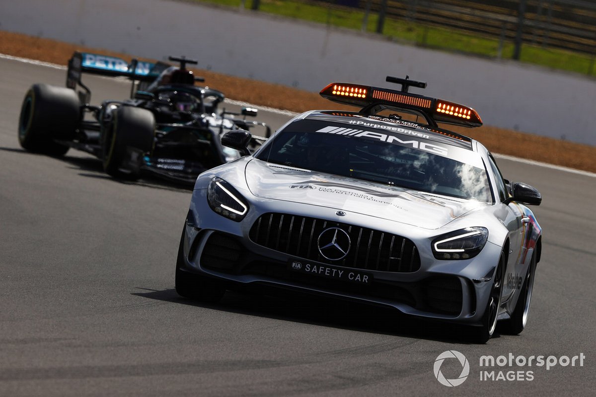 Safety Car y Lewis Hamilton, Mercedes F1 W11