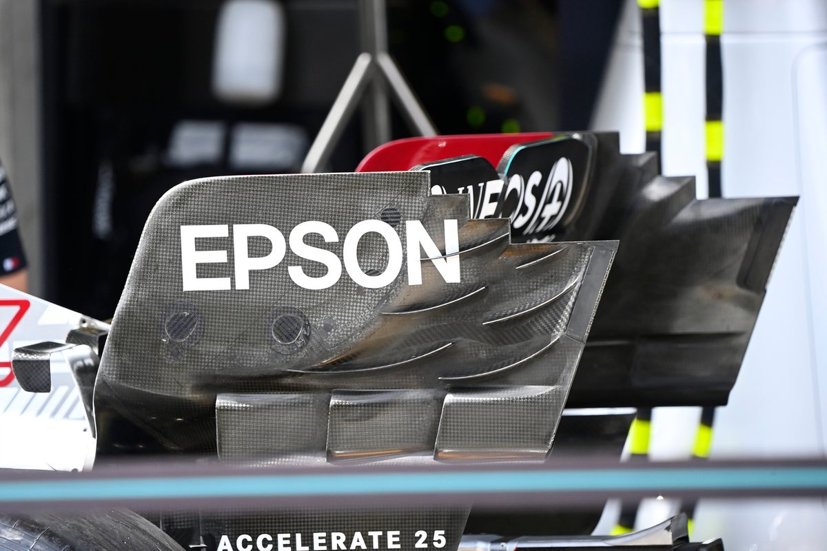 Detalle de la parte trasera del Mercedes W12