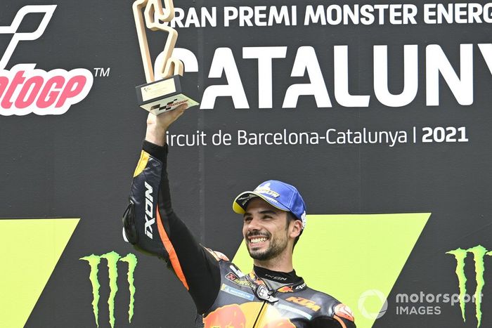 Podio: ganador de la carrera Miguel Oliveira, Red Bull KTM Factory Racing