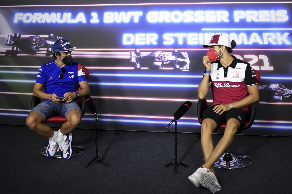 Fernando Alonso, Alpine F1, Antonio Giovinazzi, Alfa Romeo Racing en la conferencia de prensa