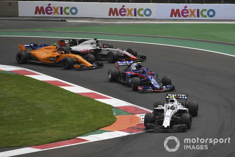 Sergey Sirotkin, Williams FW41, Pierre Gasly, Toro Rosso STR13, Stoffel Vandoorne, McLaren MCL33 y Romain Grosjean, Haas F1 Team VF-18