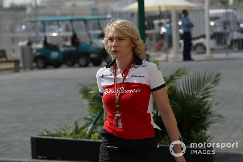 Ruth Buscombe, Ahil Strategi Sauber