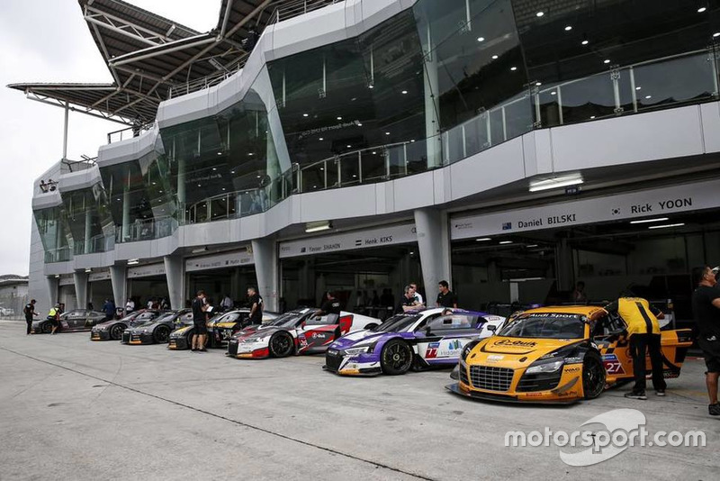 Paddock Audi R8 LMS Cup