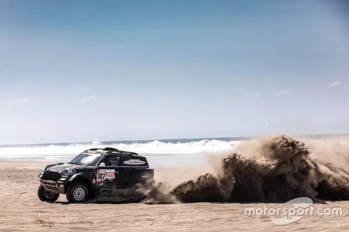 #307 X-Raid Team: Nani Roma, Alex Haro Bravo