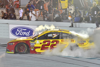 NASCAR Cup-Champion 2018: Joey Logano, Team Penske, Ford Fusion Shell Pennzoil