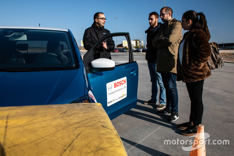 II Curso de Conducción y Nuevas Tecnologías BOSCH - Motor1.com España - Motorsport.com