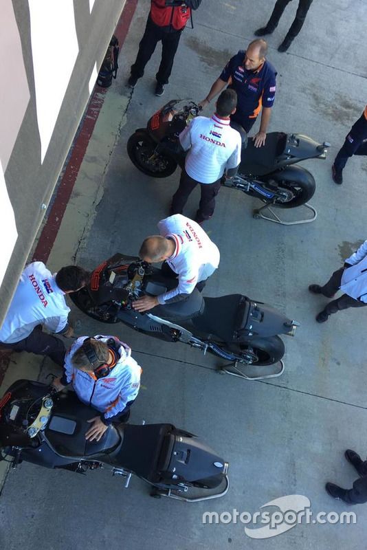 Honda prepara la moto de Jorge Lorenzo